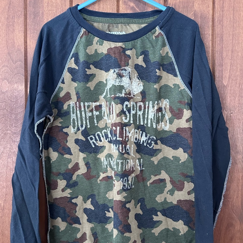Arizona Jean Company Camo Long Sleeve Tee - Green and Navy